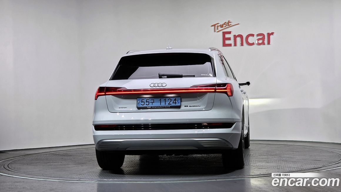 Audi e-tron 2021