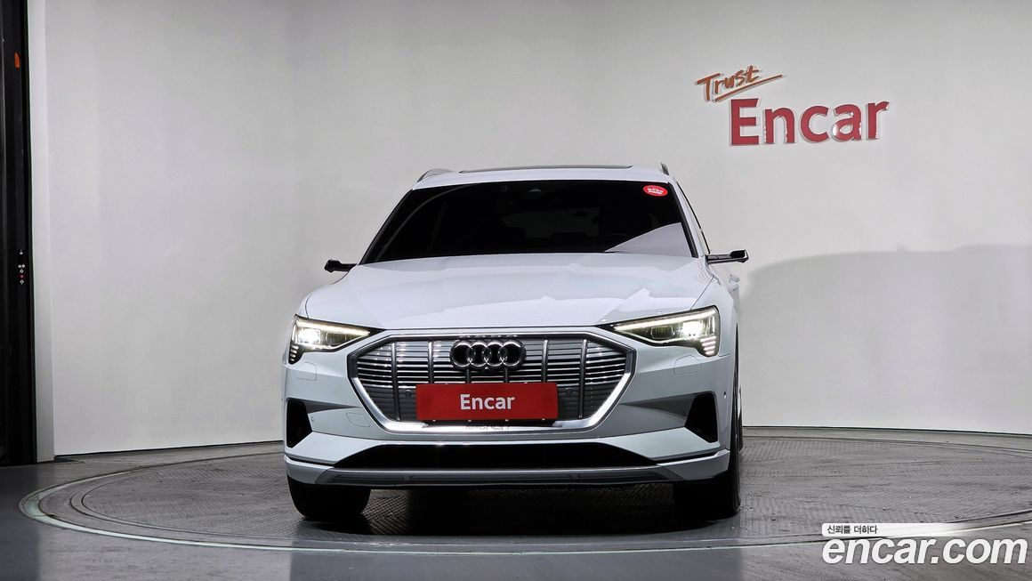 Audi e-tron 2021