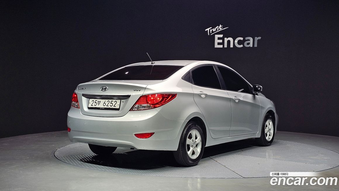 Hyundai Accent 2011