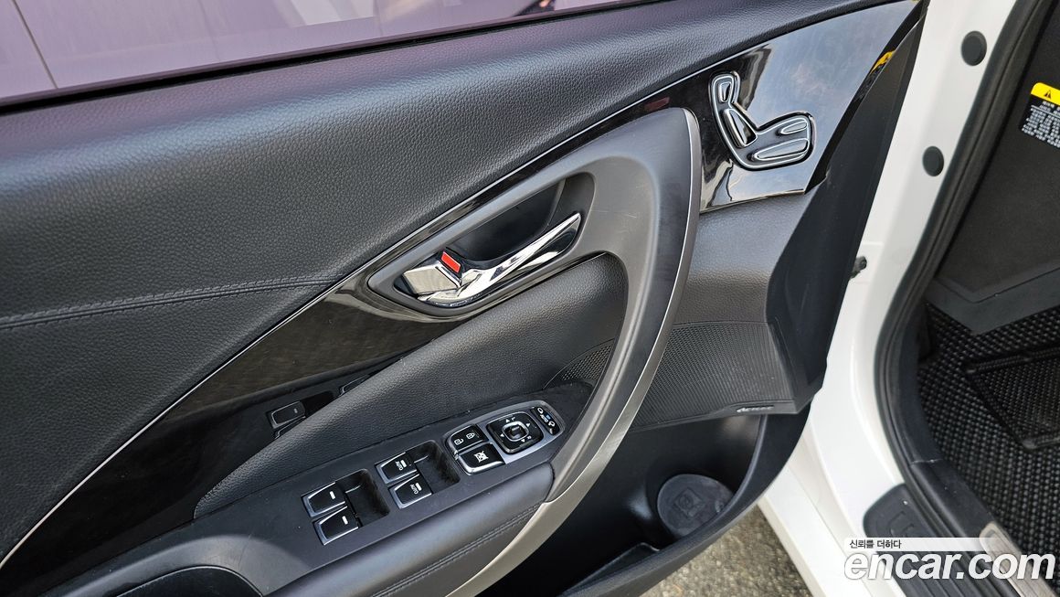 Hyundai Grandeur 2016