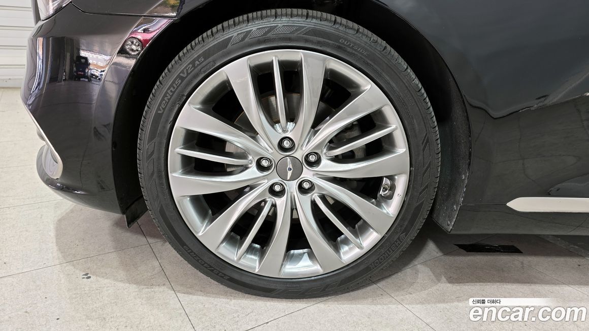 Hyundai Genesis 2016