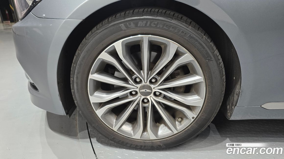 Hyundai Genesis 2016