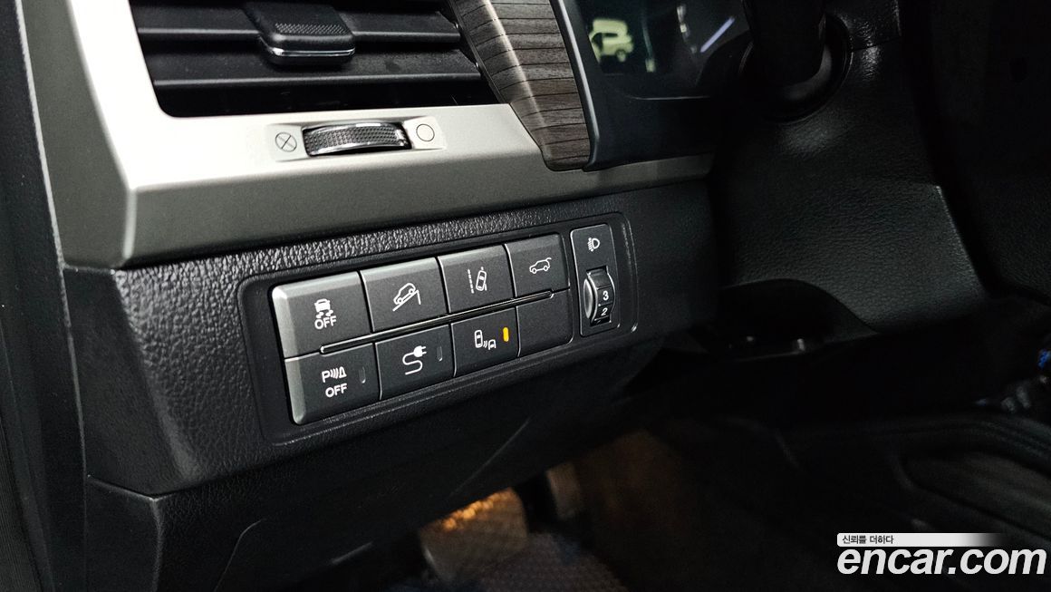 KG_Mobility_Ssangyong Rexton 2018