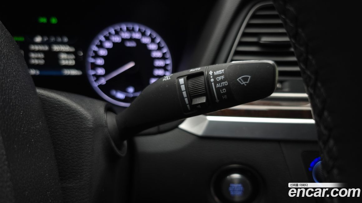 Hyundai Genesis 2016