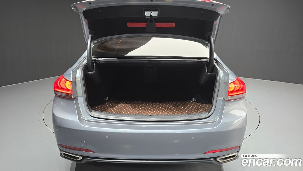 Hyundai Genesis 2016