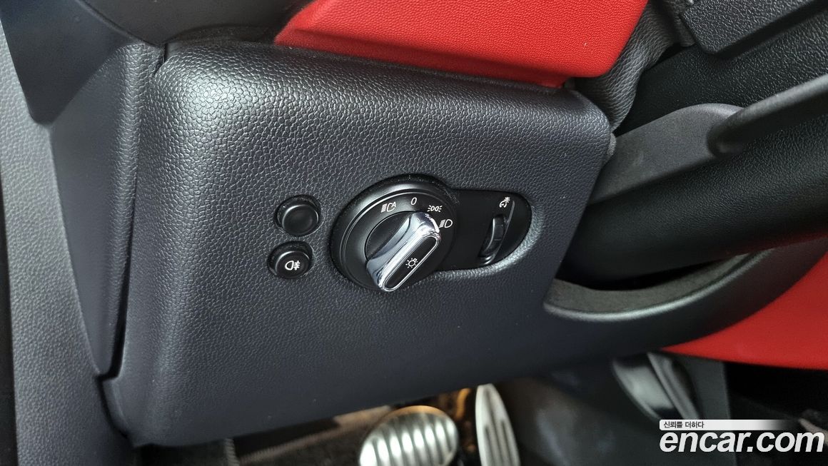 Mini Cooper Convertible 2019