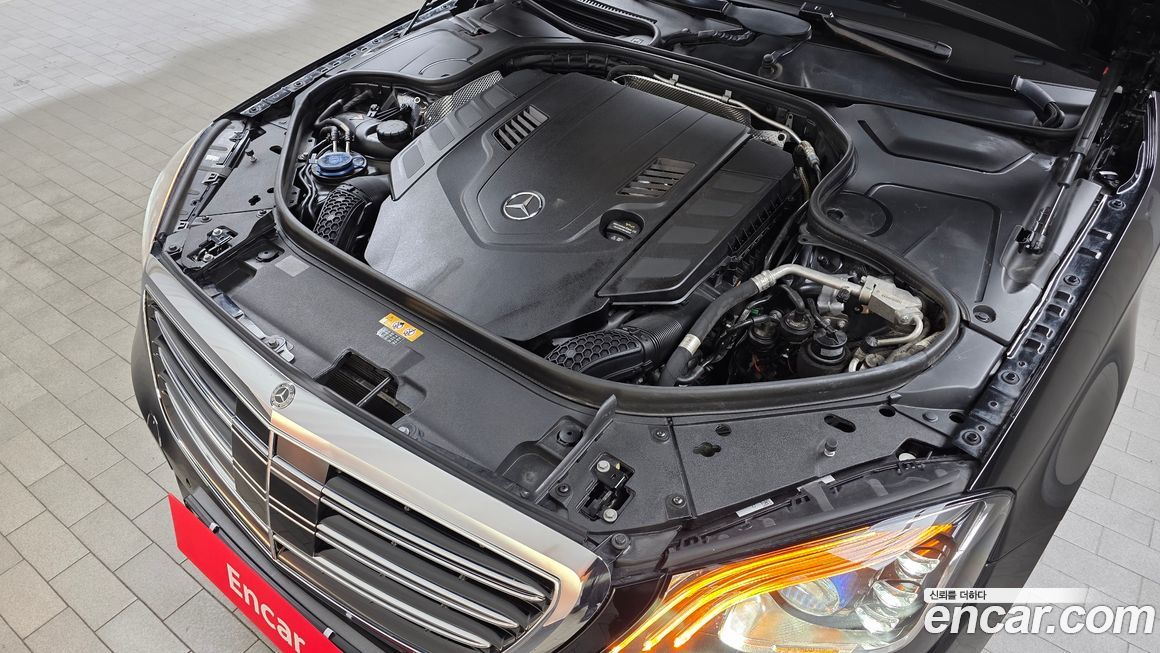 Mercedes-Benz S-Class 2020