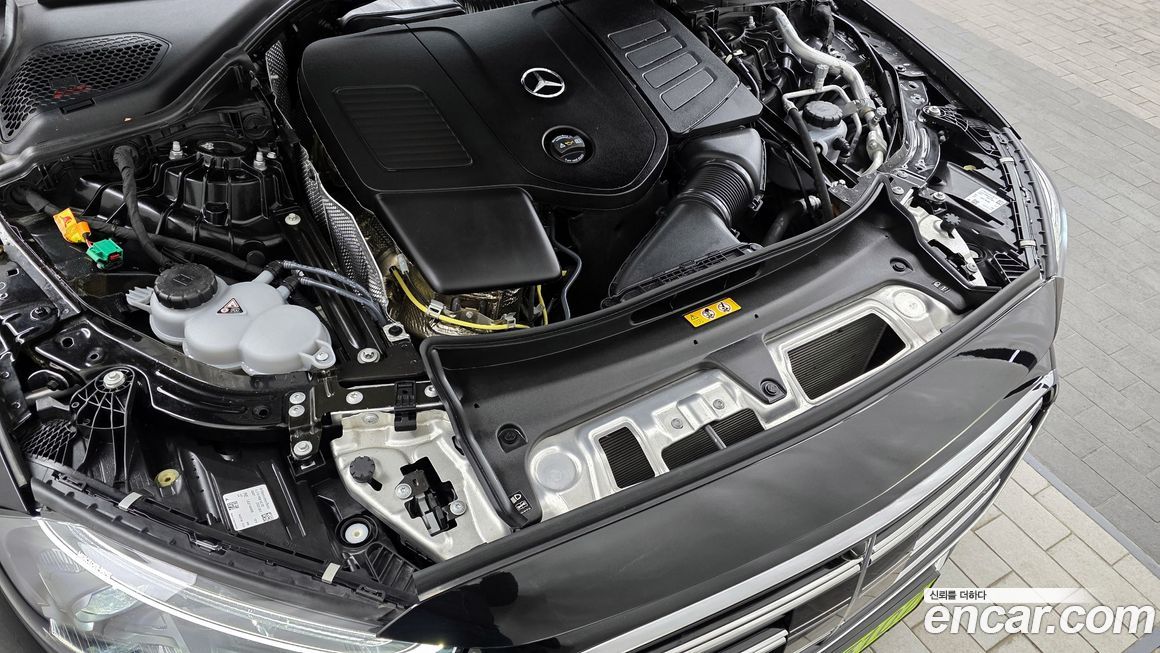 Mercedes-Benz E-Class 2025