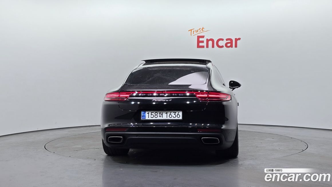 Porsche Panamera 2020