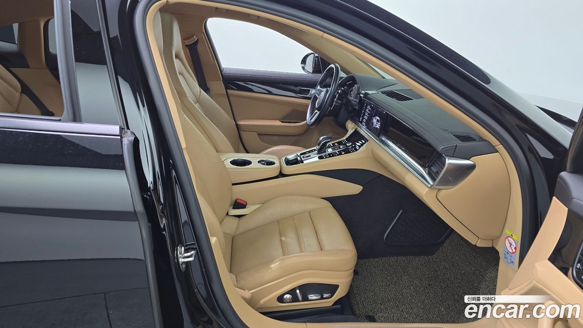 Porsche Panamera 2020