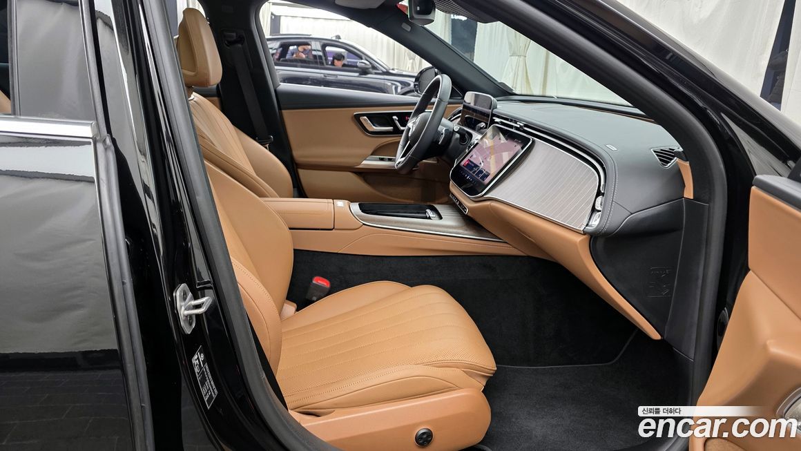 Mercedes-Benz E-Class 2025
