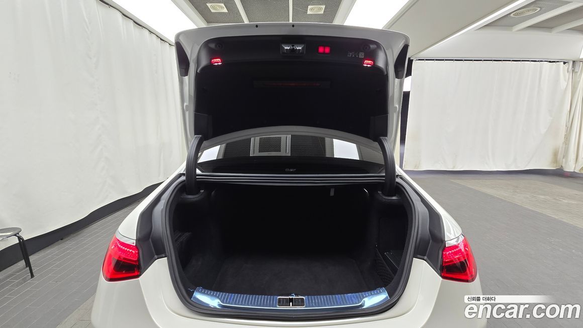 Mercedes-Benz S-Class 2022