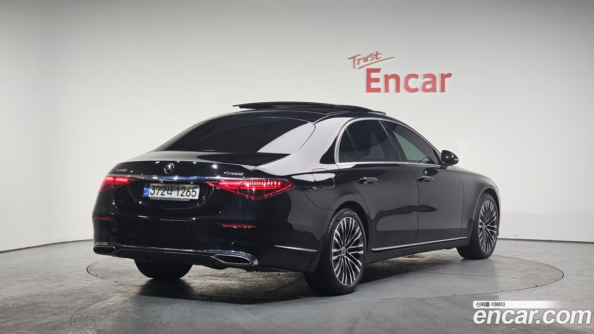 Mercedes-Benz S-Class 2022