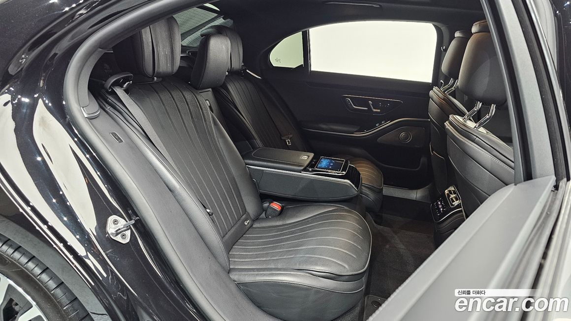 Mercedes-Benz S-Class 2022