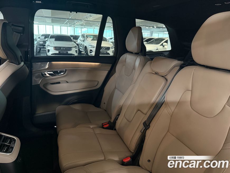 Volvo XC90 2025