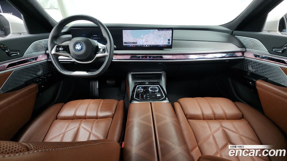 BMW i7 2023