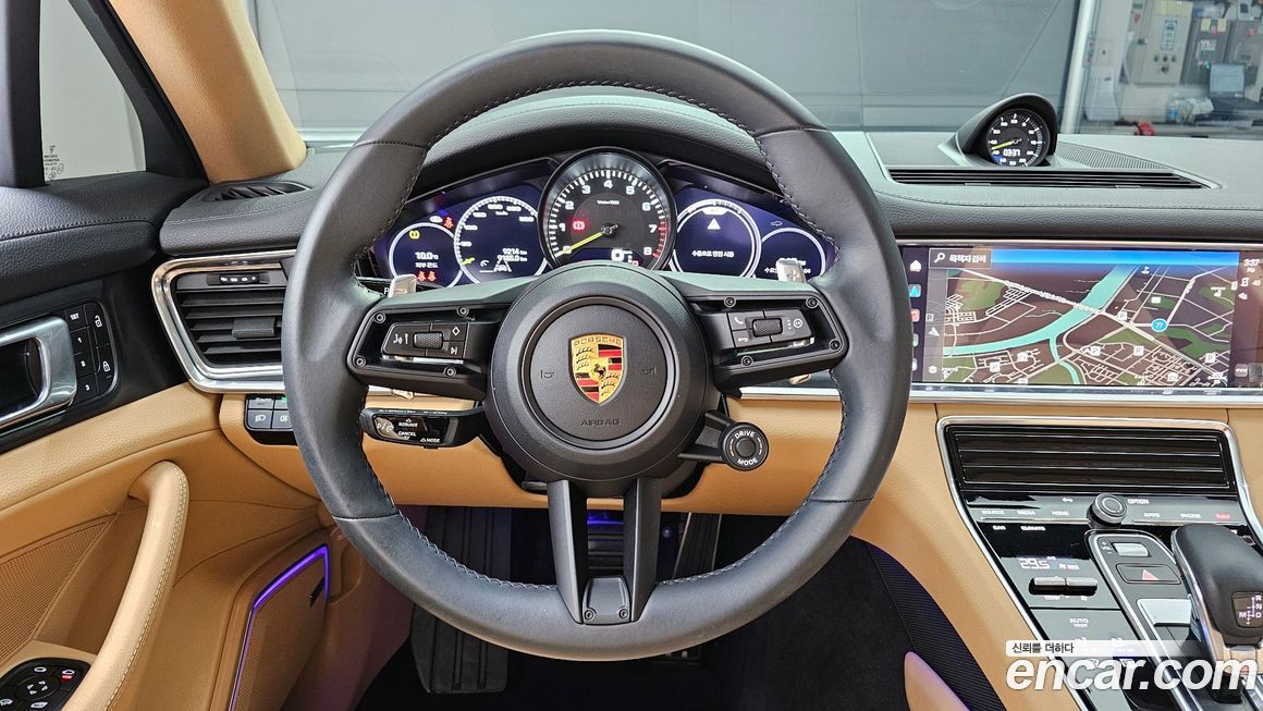 Porsche Panamera 2023