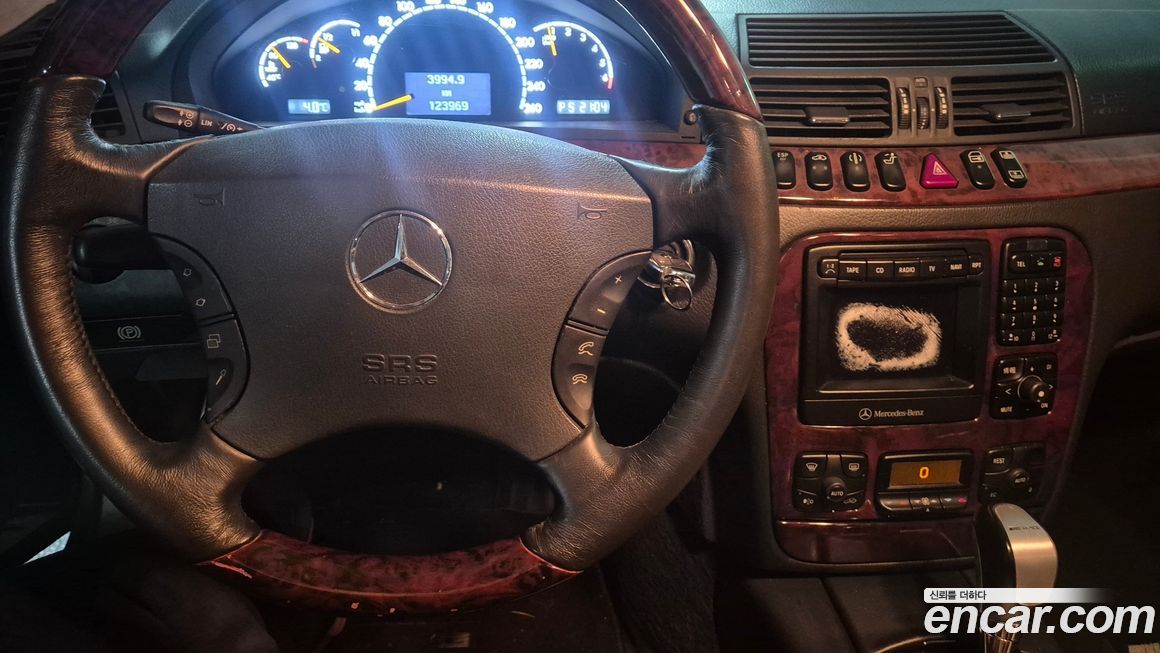 Mercedes-Benz S-Class 1999