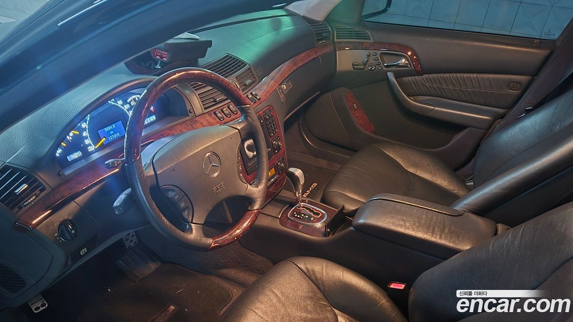 Mercedes-Benz S-Class 1999
