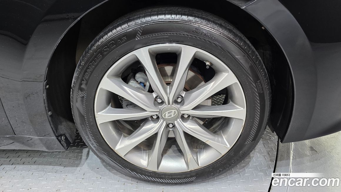 Hyundai Grandeur 2016