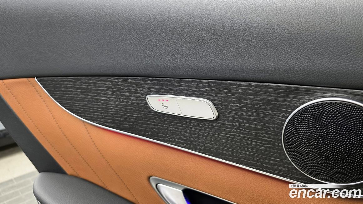 Mercedes-Benz GLC-Class 2021