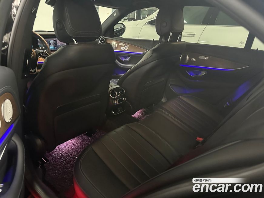 Mercedes-Benz E-Class 2022