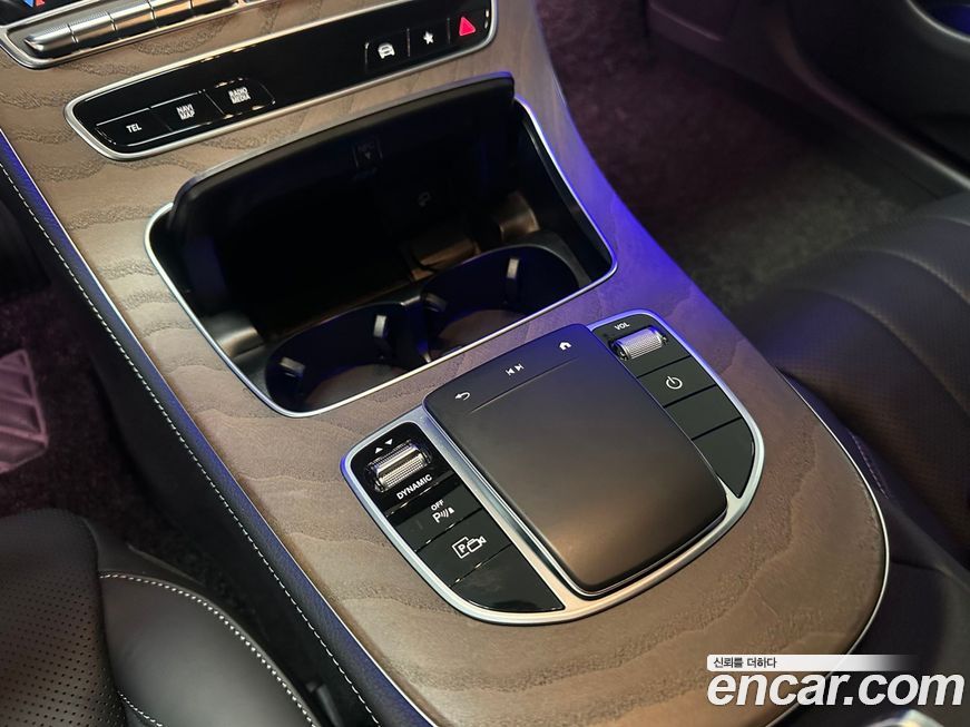 Mercedes-Benz E-Class 2022