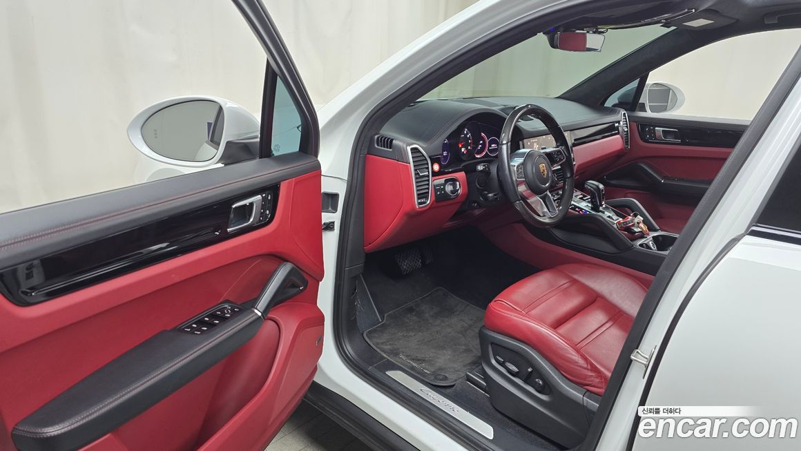 Porsche Cayenne 2022