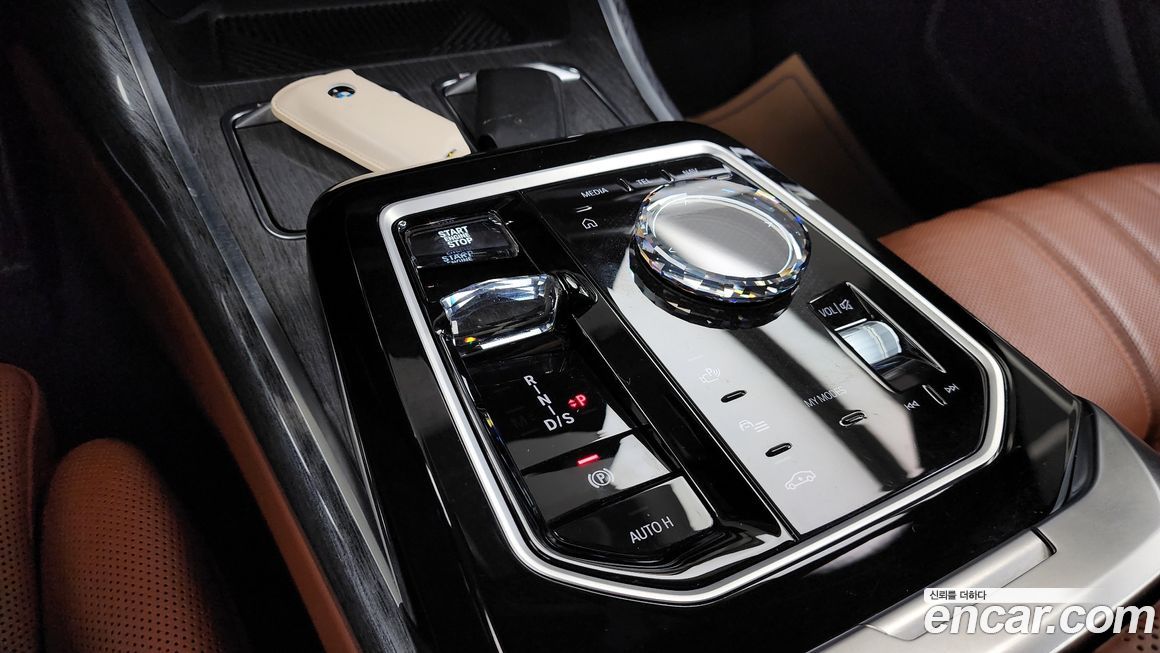 BMW 7-Series 2024