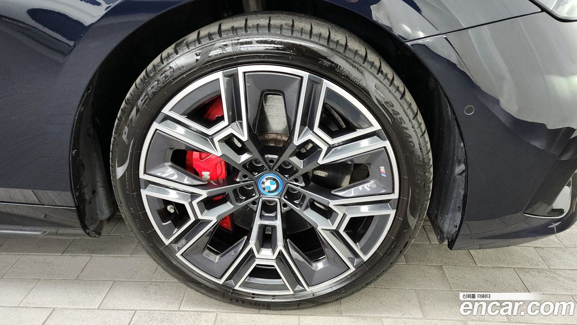 BMW i5 2024
