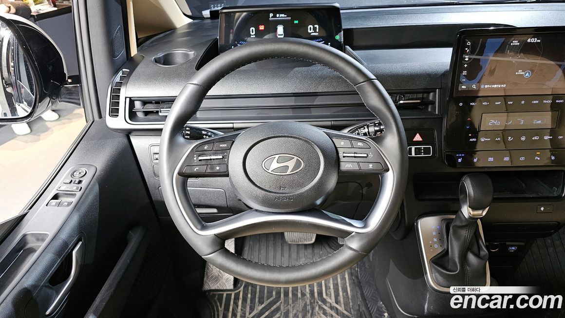 Hyundai Staria 2025