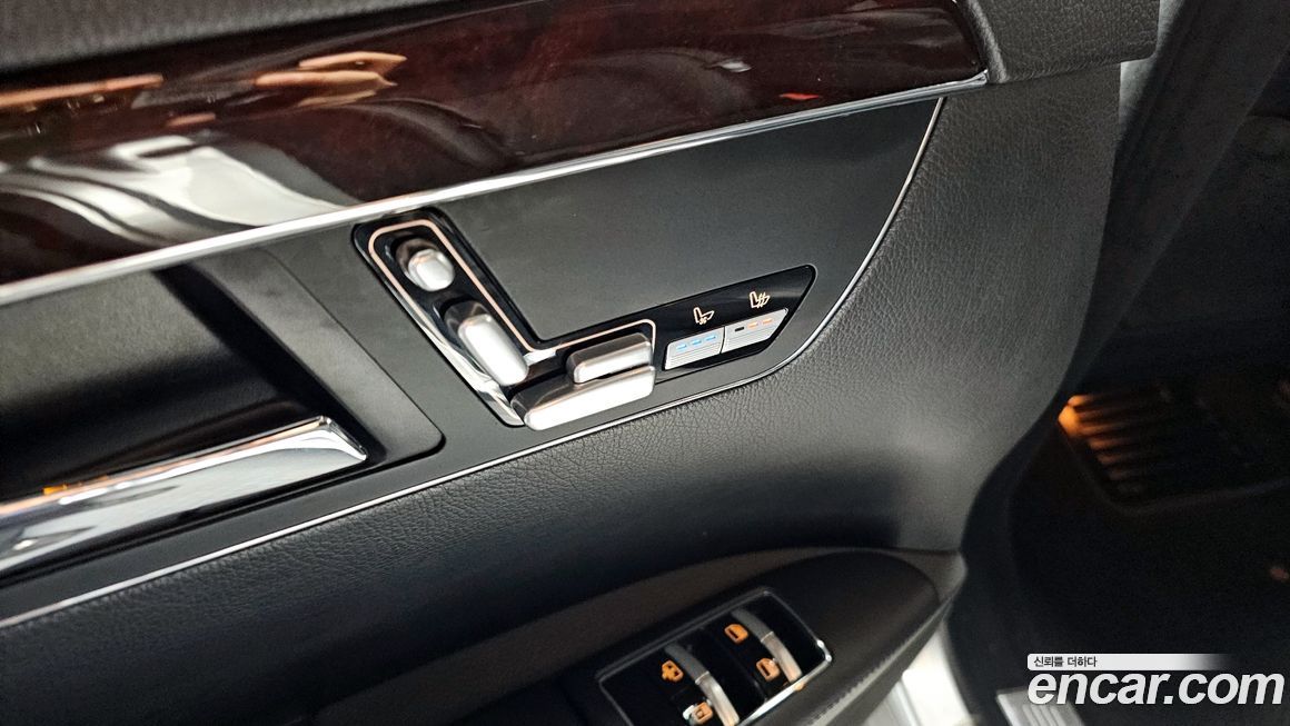 Mercedes-Benz S-Class 2010