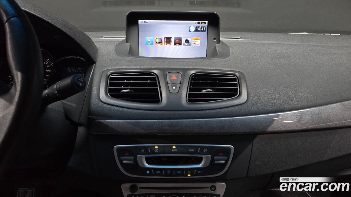 Renault-KoreaSamsung SM3 2012