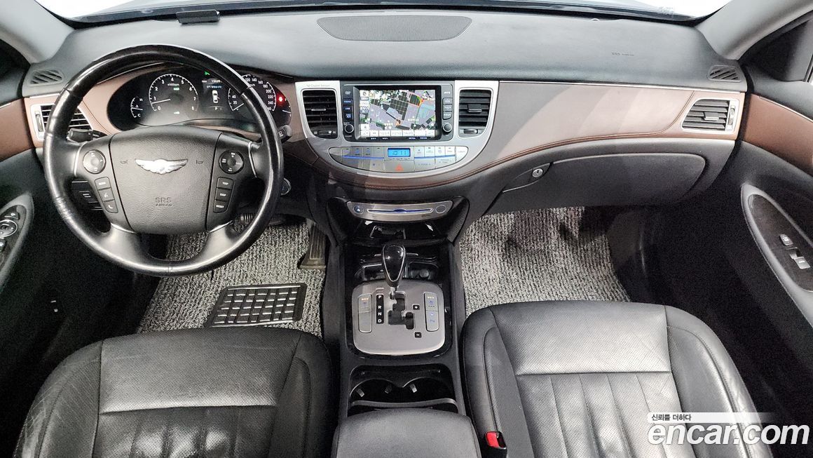 Hyundai Genesis 2012