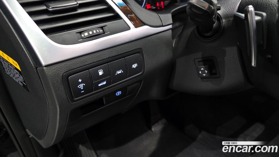 Hyundai Genesis 2015