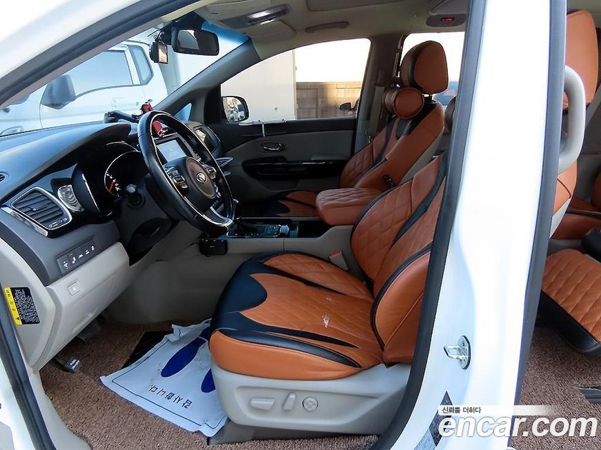 Kia Canival 2016