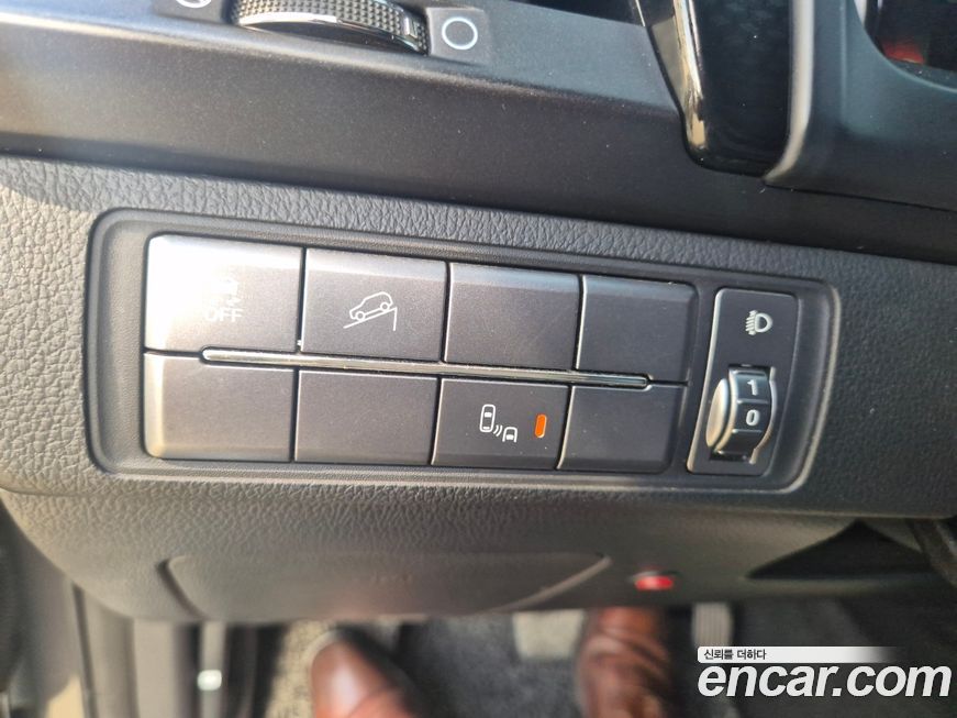 KG_Mobility_Ssangyong Rexton 2020