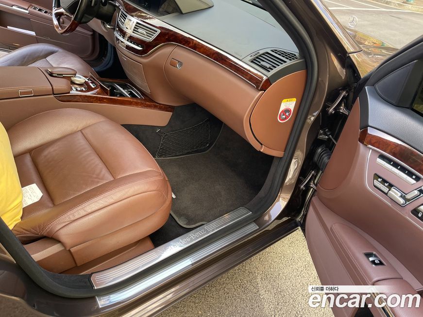 Mercedes-Benz S-Class 2010