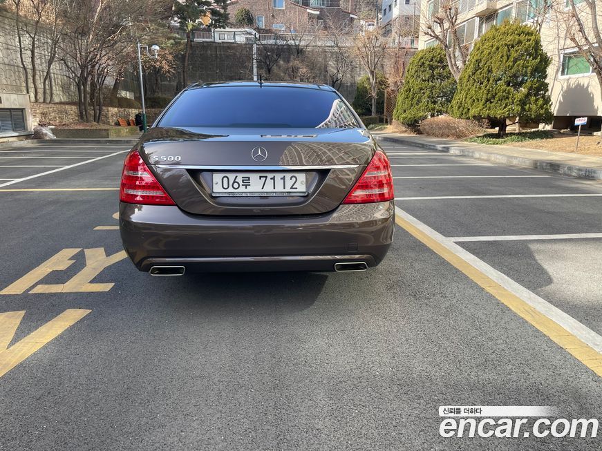 Mercedes-Benz S-Class 2010