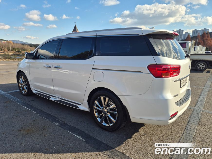 Kia Canival 2019