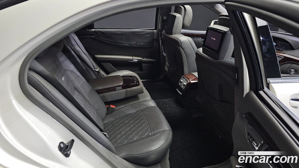 Mercedes-Benz S-Class 2008