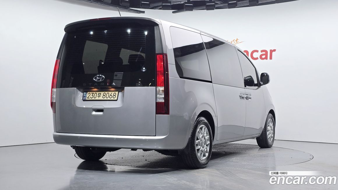 Hyundai Staria 2023