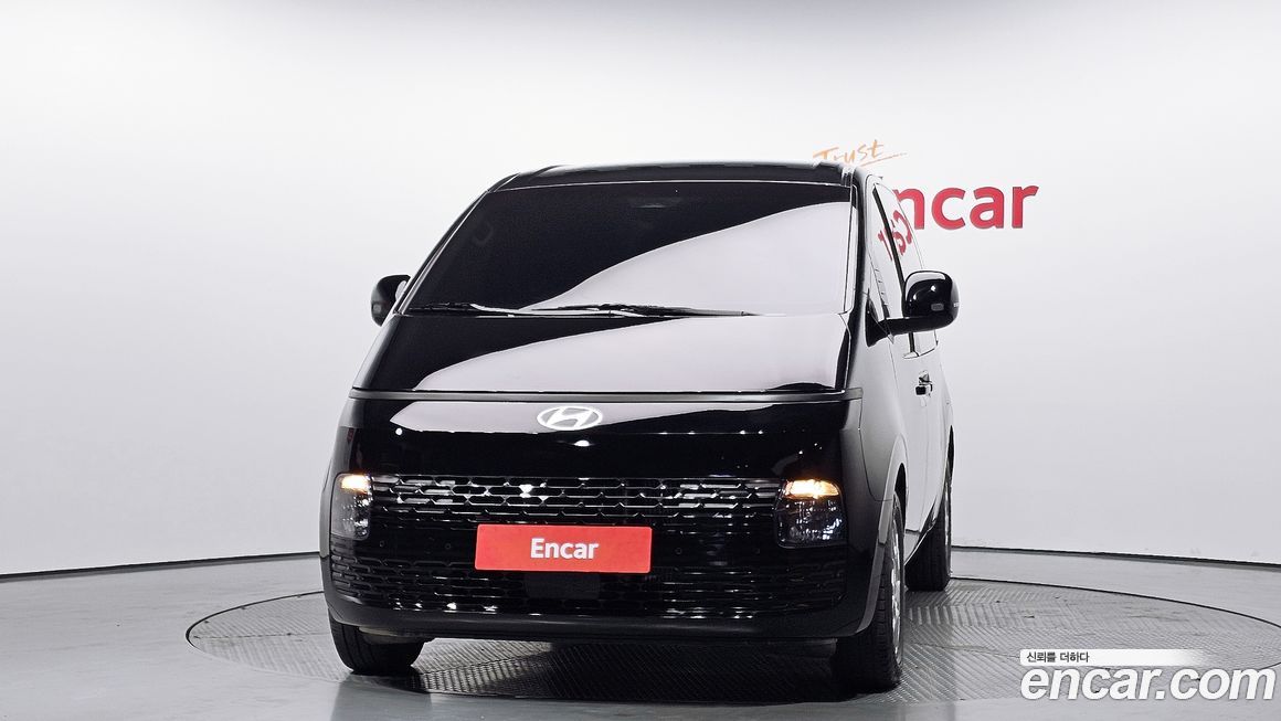 Hyundai Staria 2025