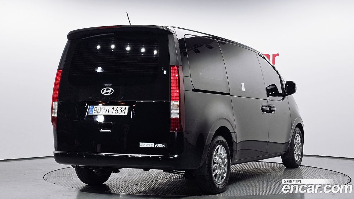 Hyundai Staria 2025
