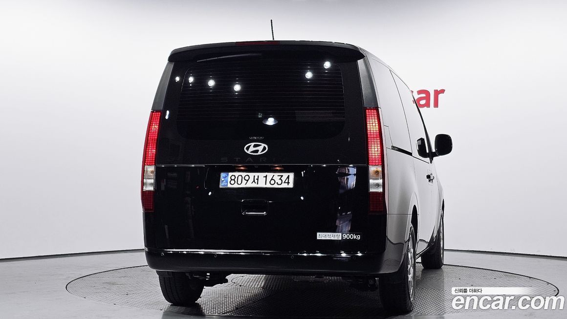 Hyundai Staria 2025