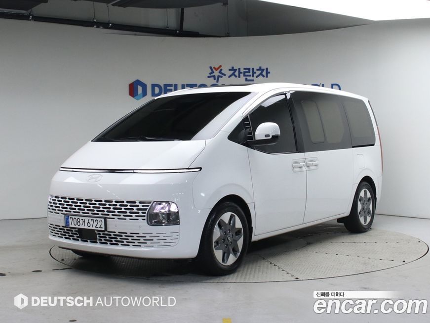 Hyundai Staria 2025
