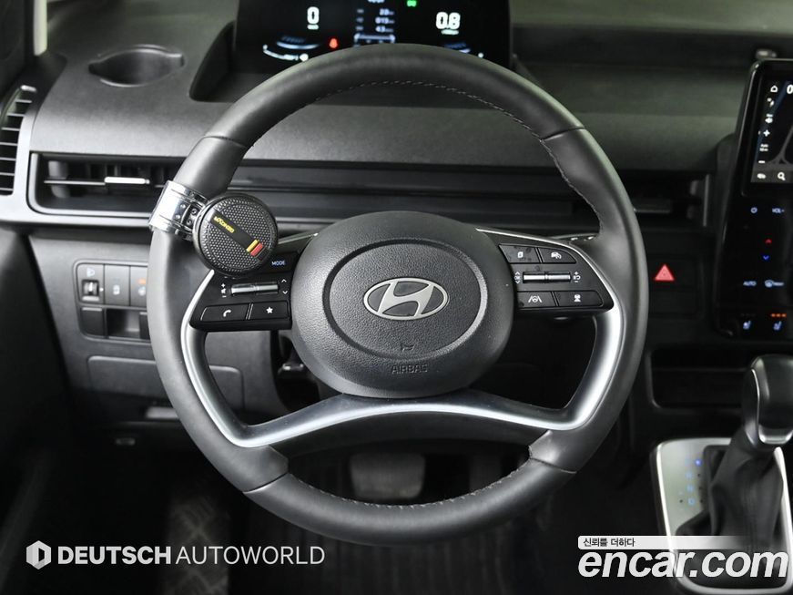 Hyundai Staria 2025