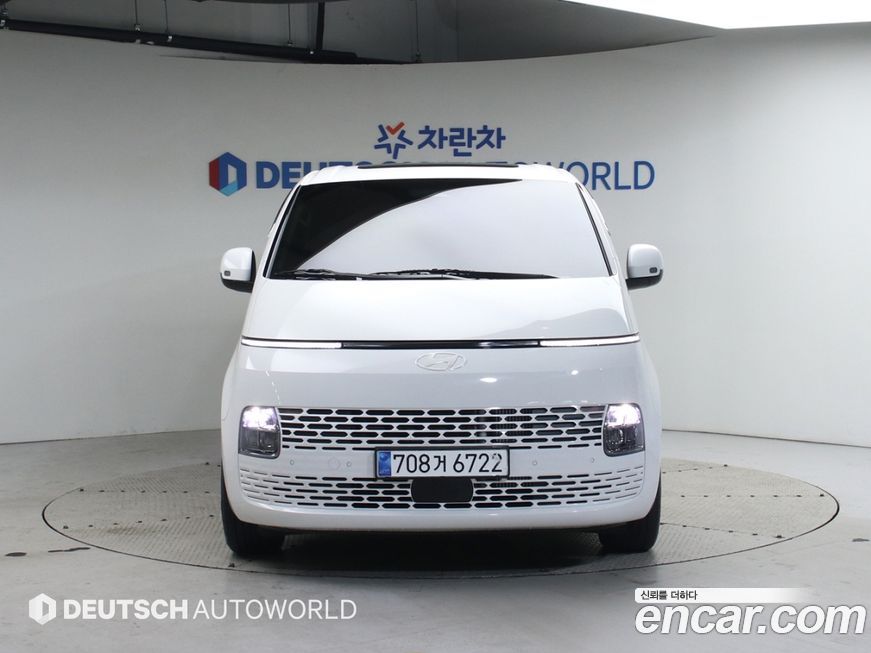 Hyundai Staria 2025