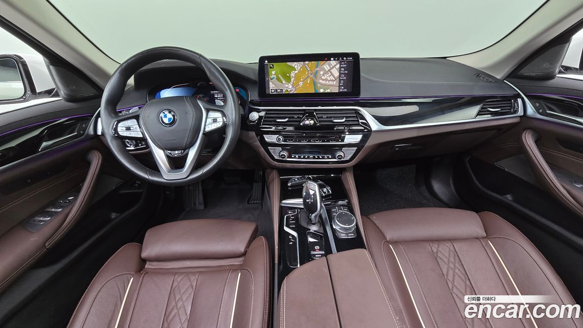 BMW 5-Series 2021