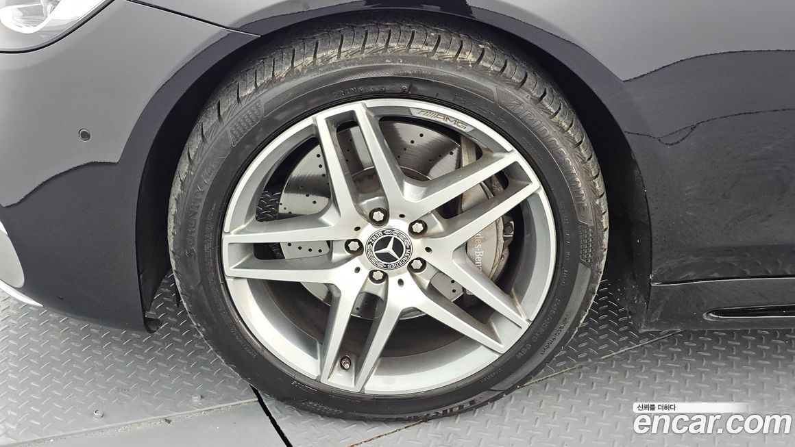 Mercedes-Benz S-Class 2020